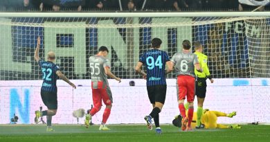 Anlık şok, üzüntü, özür dilesi, tribünlerden petek