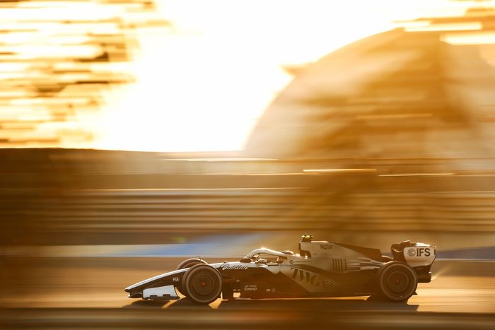 İnovasyon rüzgarı esti, Ferrari piste damgasını vurdu