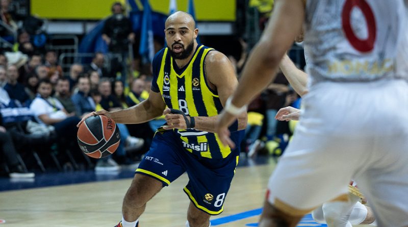 Sarı lacivertliler coştu, Monaco teslim oldu!