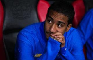 Diz sakatlığı, Leverkusen'in sağ beki için yeni bir sınav