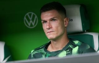 Tecrübeli kaleci Wolfsburg'da kaldı, kariyeri uzadı