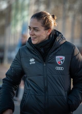 Kadın teknik direktör futbol tarihinde damga vurmaya devam ediyor