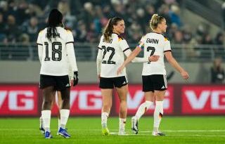 Alman kartalı yükseldi, Norveç teslim oldu!