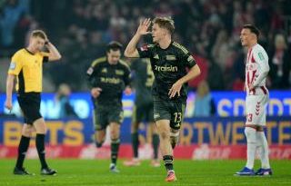 Kırmızının getirdiği üzüntü, sahayı terk etmek anlamına gelir