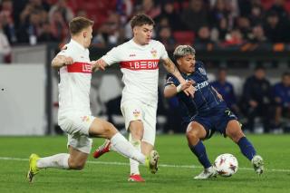 Savunma hataları ağır fatura çıkardı, Stuttgart zor durumda