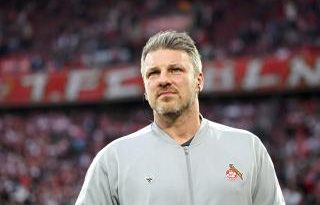 Hamburg-Köln: Tribünler coşkulu, sahada mücadele dorukta