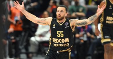 James sahalardan uzak, Monaco için büyük kayıp