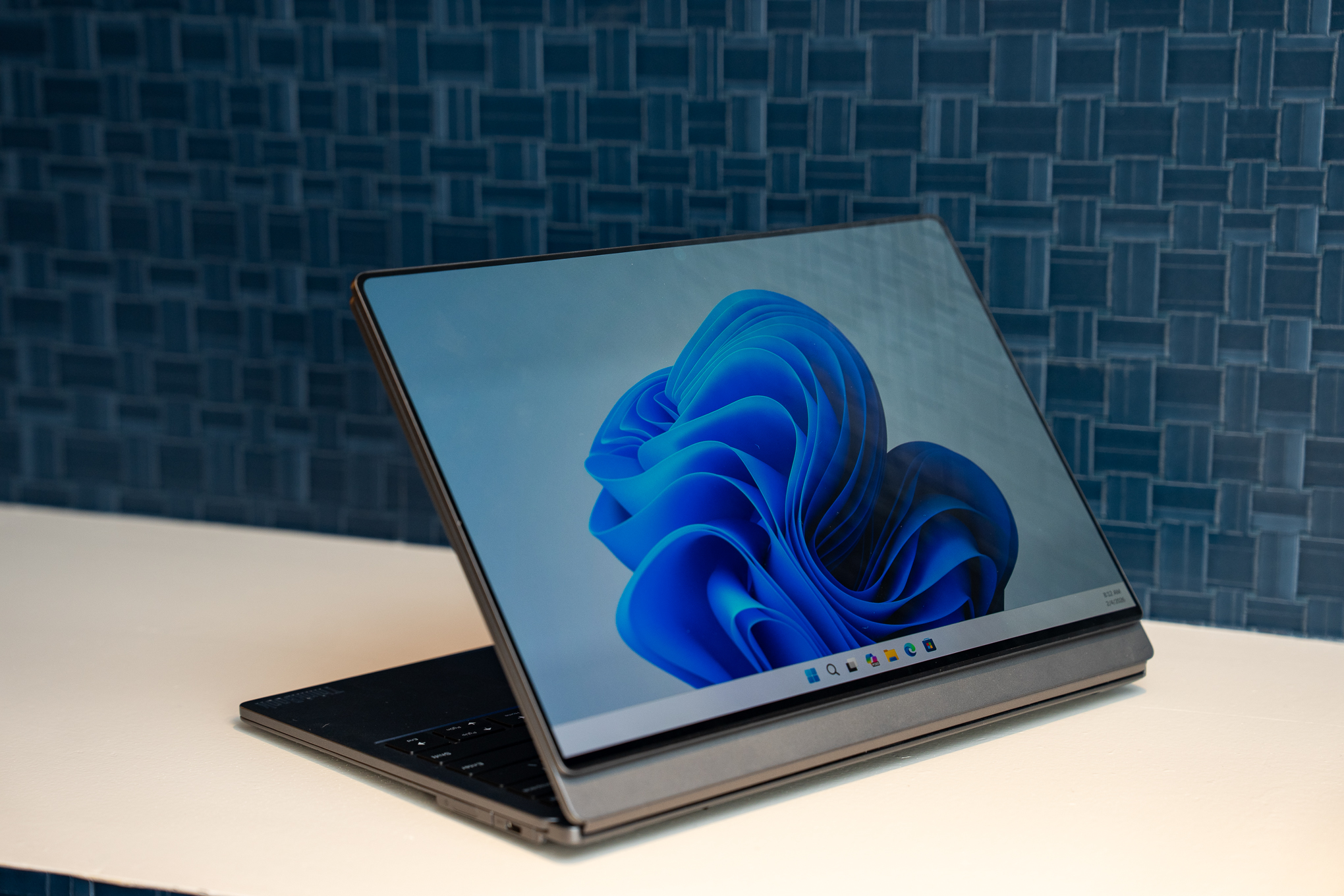 Geleceğin laptopu: Modüler, kişiselleştirilebilir, iki ekranlı