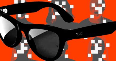 Yüz tanıma: İzleyiciye bakıyor, kim olduğunu biliyor