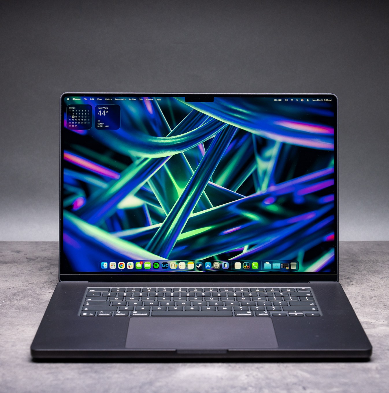 Güçlü işlemci, keskin ekran, yaratıcılara hitap ediyor