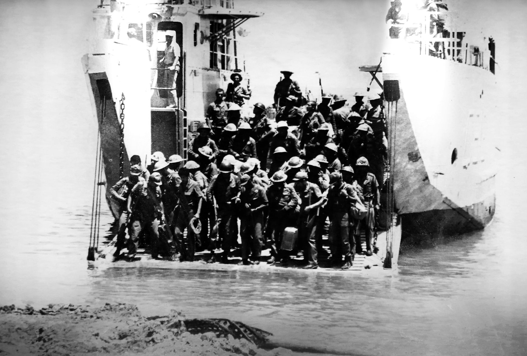 Ekranlar kararır, umut tükenir, mücadele başlar