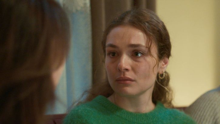 Aşk, ihanet ve karmaşık sırlar peşinde