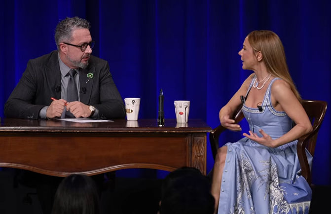 40 yıllık bir yolculuk, hiç durmadan sahne ışıklarında kaldı