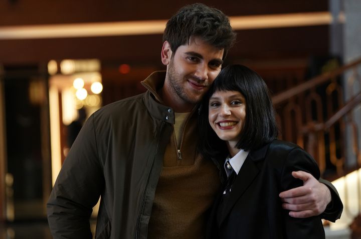 Gözler dolu, kalpler ısındı, aşk kazandı