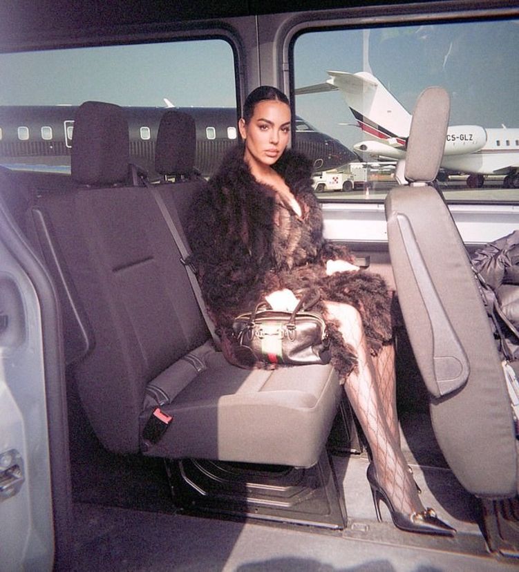 Milano'da Georgina, stil ve cesaret bir araya geldi