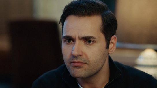 Kızılcık Şerbeti yeni bölüm: Aşk, ayrılık, sırlar açığa çıkıyor