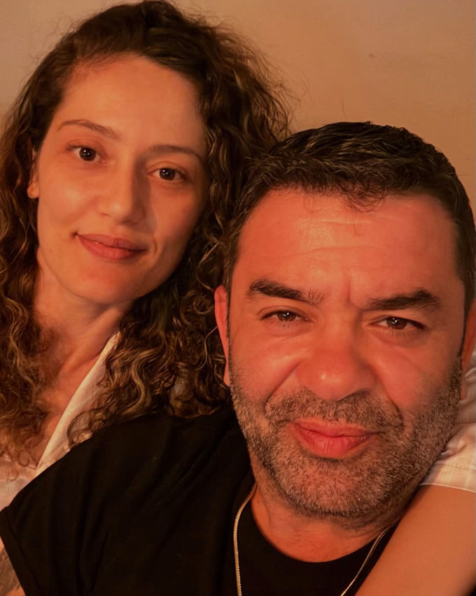 Bir yıl geçti, aşk dolu anılar biriktirdiler