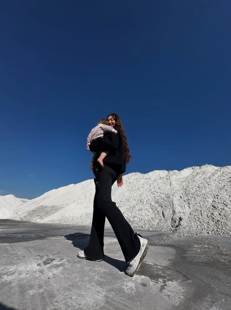 Minik Aziz bir yaşında, mutlulukla büyüyor!