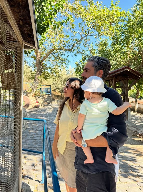 Minik Aziz bir yaşında, mutlulukla büyüyor!