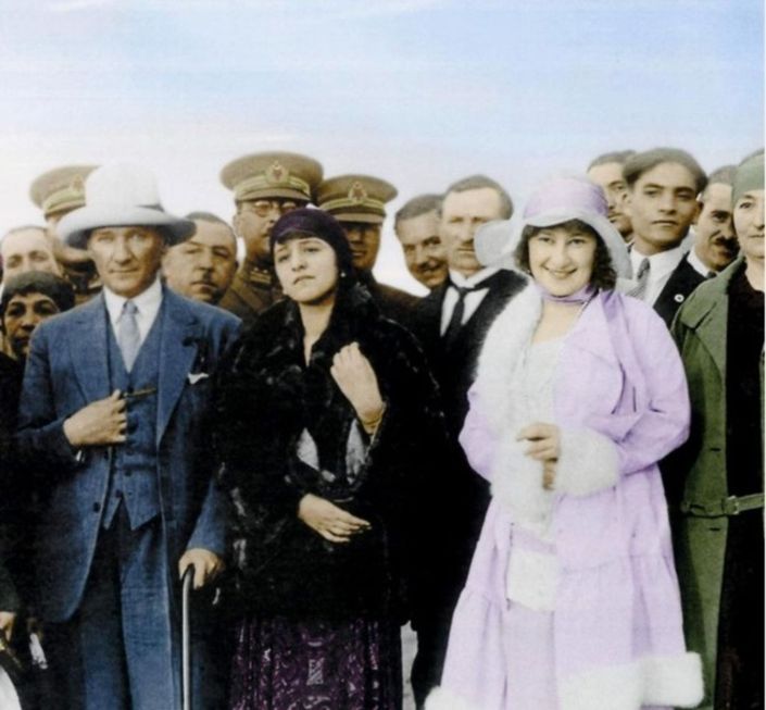 Güçlü kadınlara saygı, umut dolu bir gelecek için kutlama!