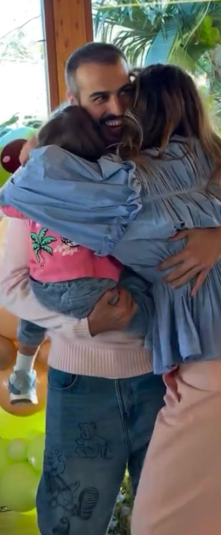 Minik bir mutluluk, aile tablosu tamamlandı!