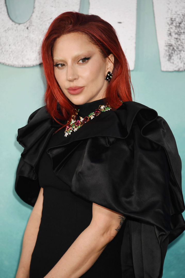 Aşk şarkıları çalıyor, mutluluk parıldıyor!