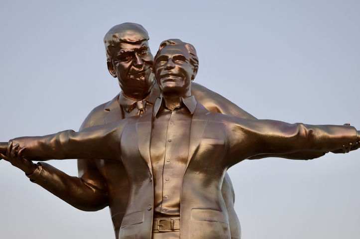 Siyasi hiciv mi, kışkırtma mı? Tartışma yaratacak cesur ifade