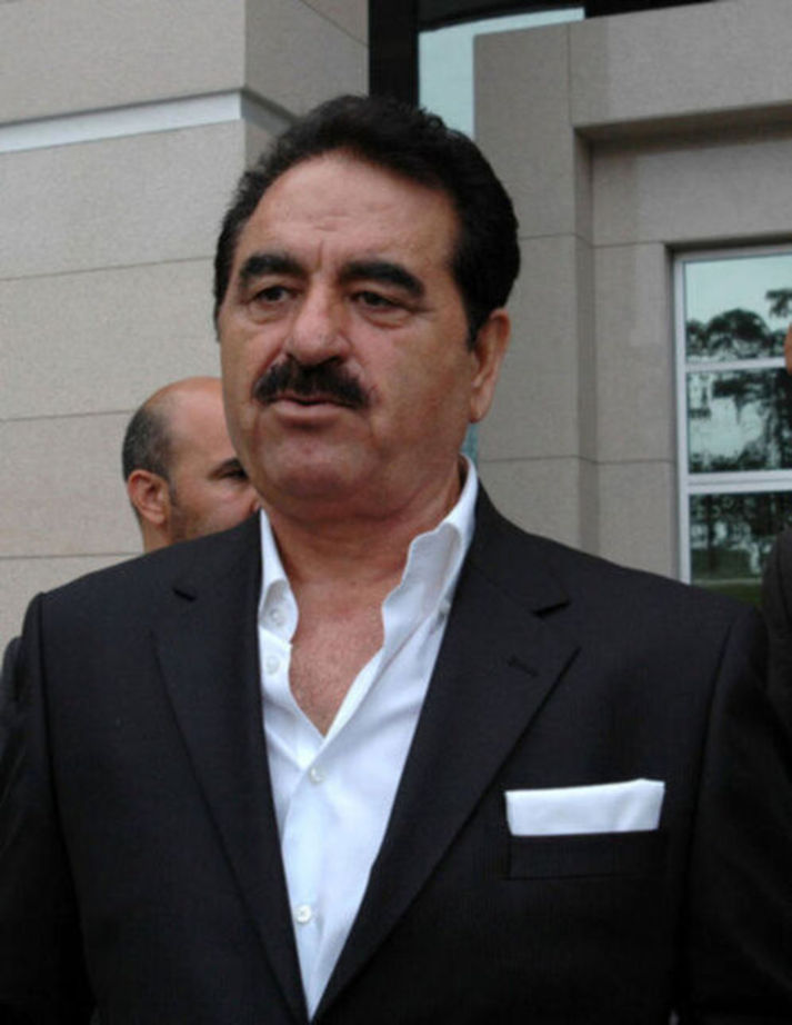 Ailesel konulara mesafeli duruş, eski dostluğun izleri