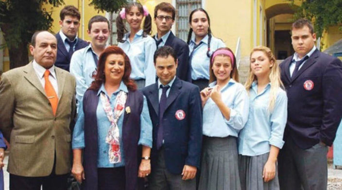 Sahne ışıkları Perran Kutman'ı ısıtıyor, nostalji dorukta!