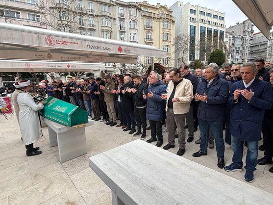 Sanatçı vedası, sevenleri gözyaşıyla gülecek yüzlere dönüştü