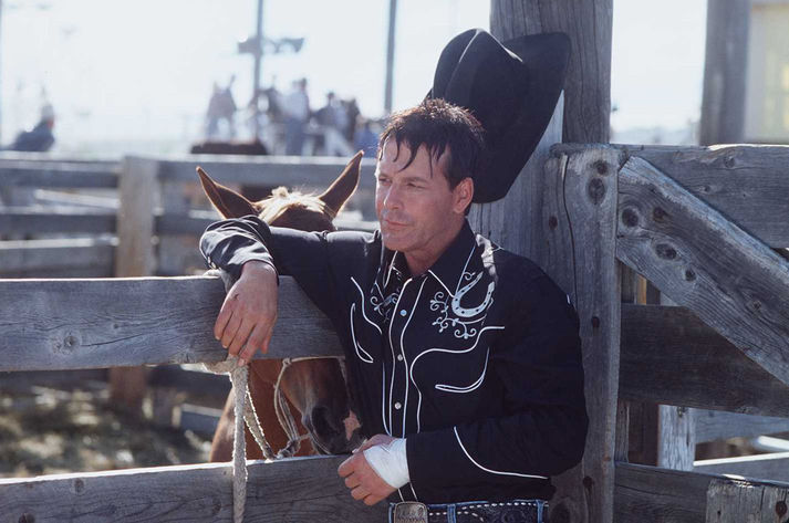 Yeniden başlandı, gülümseyerek pizzacıdan görüntülendi