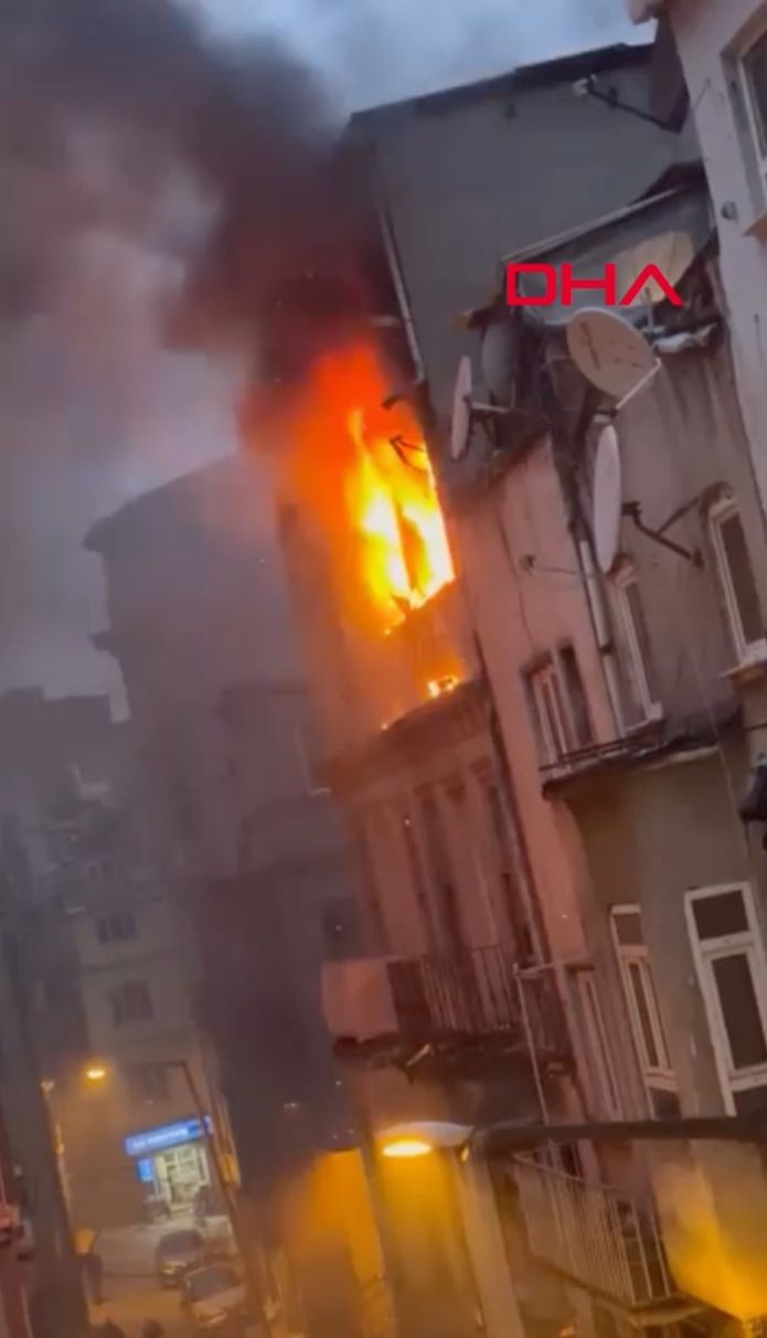 Korku dolu anlar, şans eseri kurtuluş, Beyoğlu'ndan nefes kesen haber