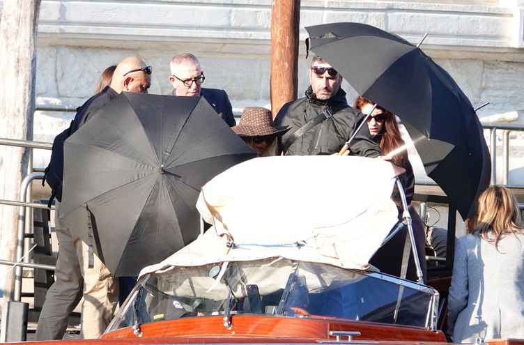 Venedik setlerinde pop yıldızı, yeni dizi heyecanı yaklaşıyor!