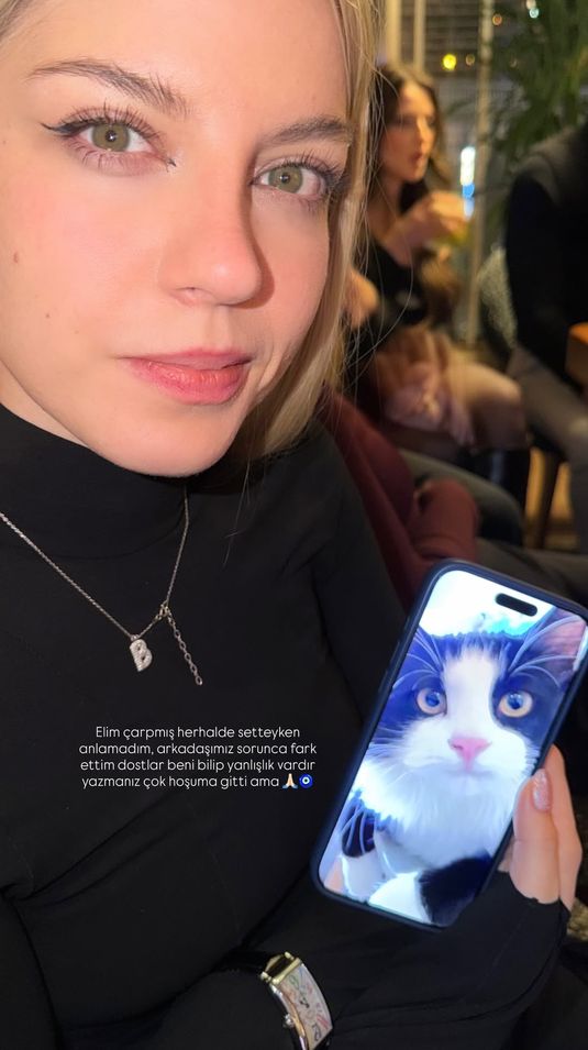 Anlık bir hareket, dedikoduları alevlendirdi, aşk devam ediyor