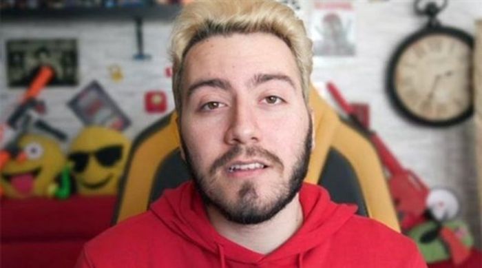 Gelir şeffaf: Enes Batur iddialara son noktayı koydu