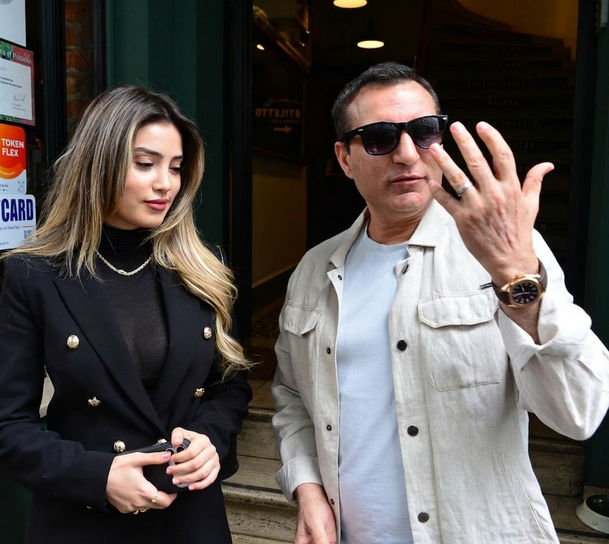 Aşk yeniden başlıyor, mutluluk yüzünden okunuyor!