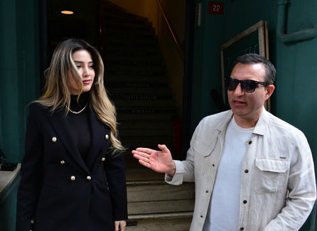 Aşk yeniden kapıda, sevilen sanatçı mutlu olacak gibi!