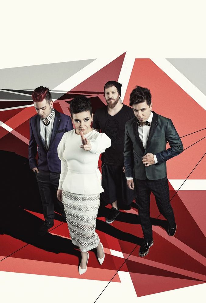 Nostalji depremi! On yıl sonra aynı sahnede, eski dostluklar