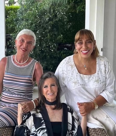 Duygusal anılarla Filiz Akın bir yaşını andı