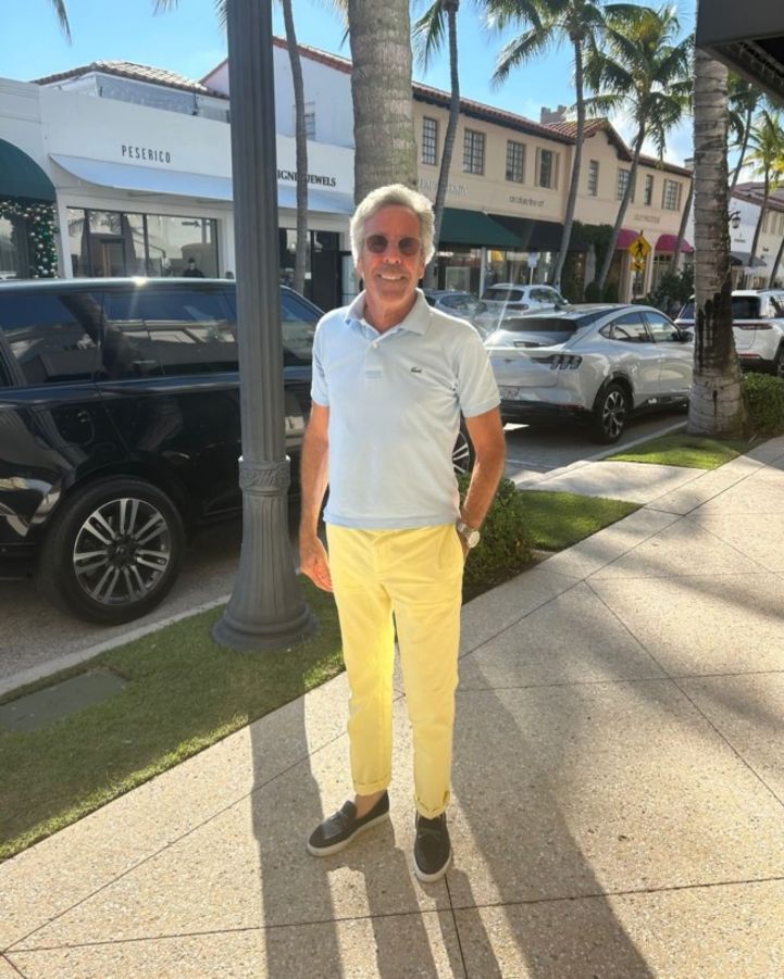 Kimliğini ispatlamaya çalışan adam, 