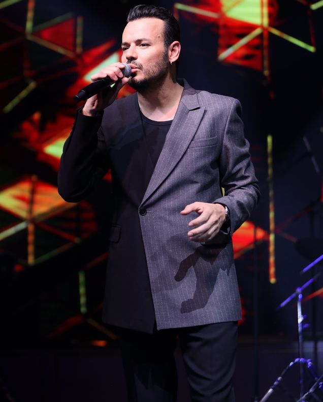 Yapay zeka düşünceleriyle sahneye yetişen bir deha