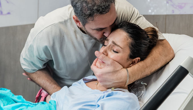 Gülüşüyle ısıttı, annelik onu bambaşka bir yere götürdü