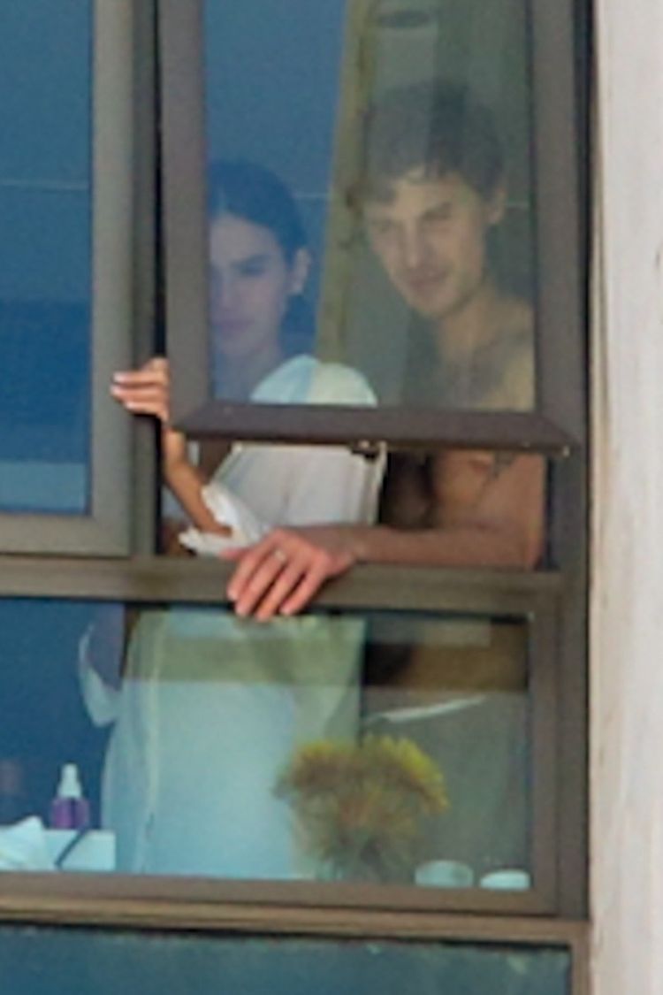 Gülüşler, bakışlar Aşk Rio sokaklarında yeşeriyor