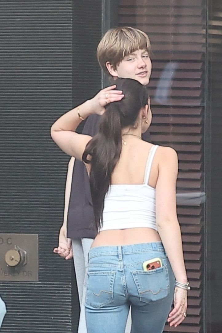 Minik Angelo büyüyor, anneye benzetiyor herkesi!