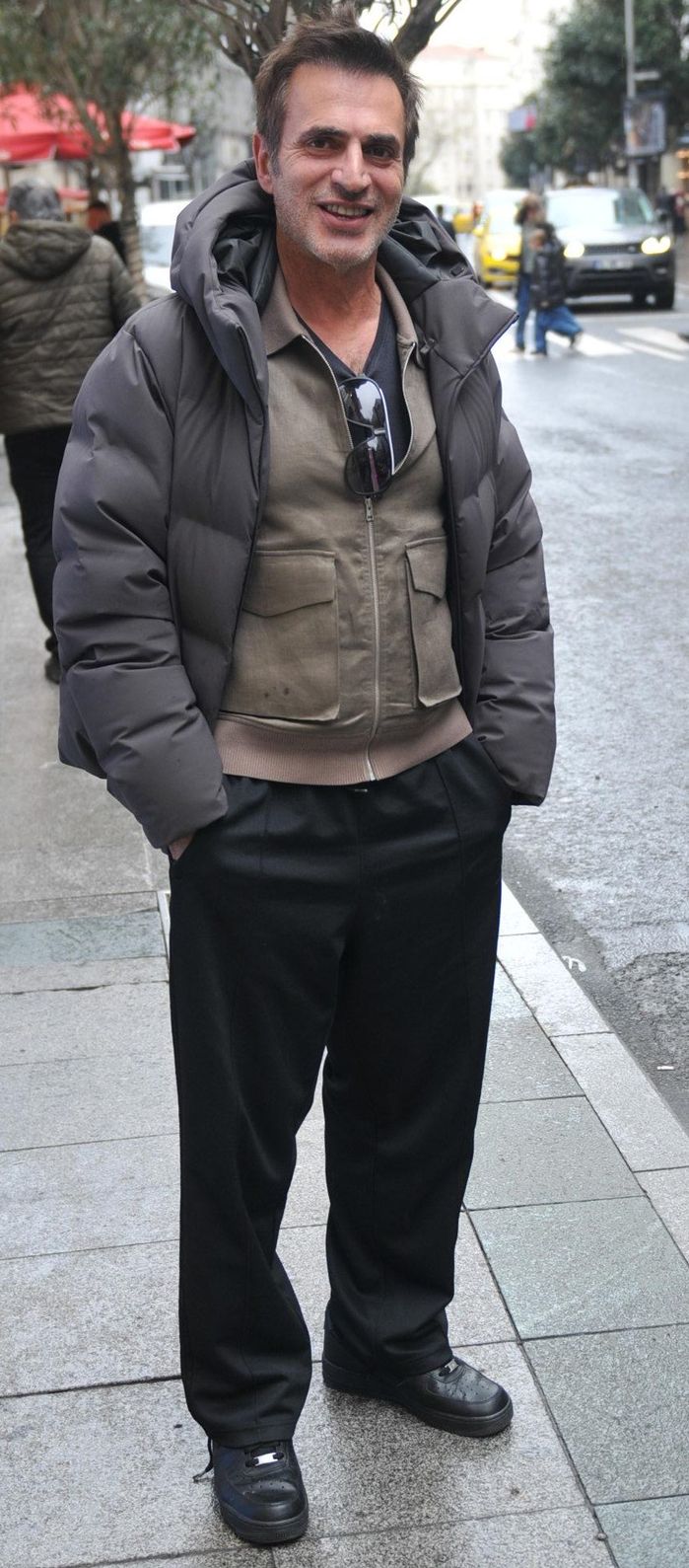 Yıldız parıltısı, cüzdanın ağırlığıyla tezat gösteriyor