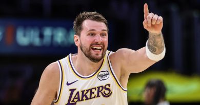 Sloven yıldız parladı, galibiyet Lakers'ın oldu