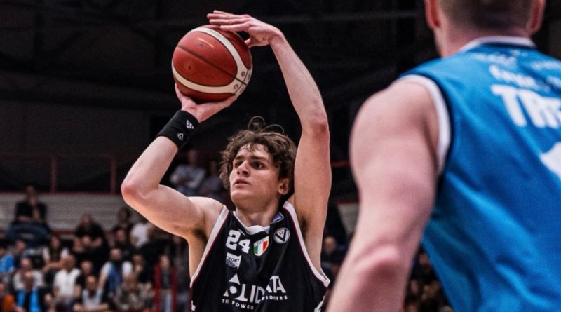 Bologna fırtınası esti, Napoli teslim oldu!