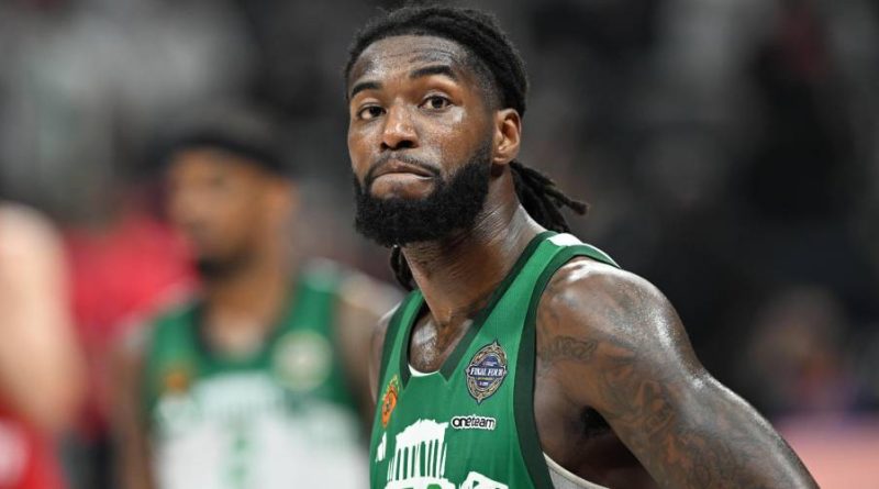 Fransız yıldız geri döndü, moraller yerinde!