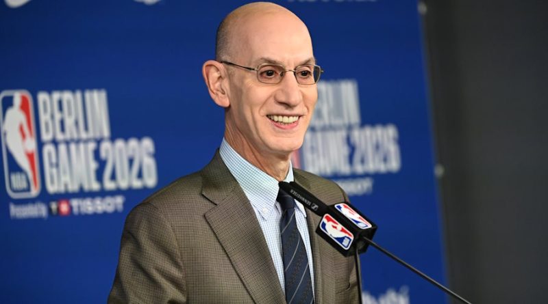 Tepki yoğun, etkinlik donduruldu, Hawks utanç yaşadı