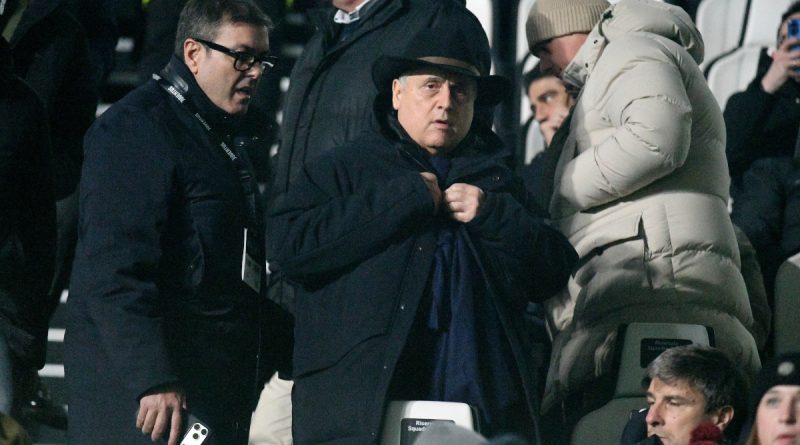 Tribünler sessiz, sesler dışarıda: Lazio yönetimine tepki!